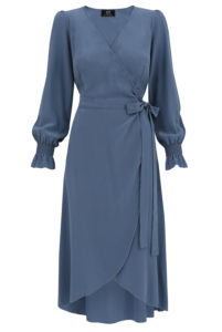 sukienka jedwabna kopertowa niebieska