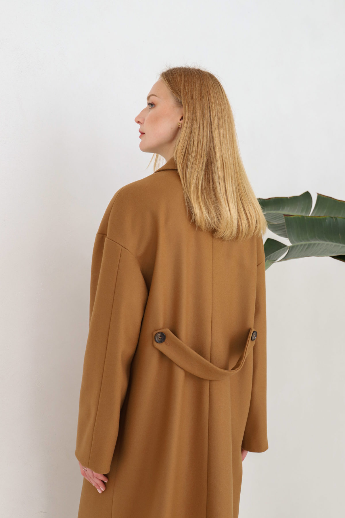 płaszcz dwurzędowy oversize camel