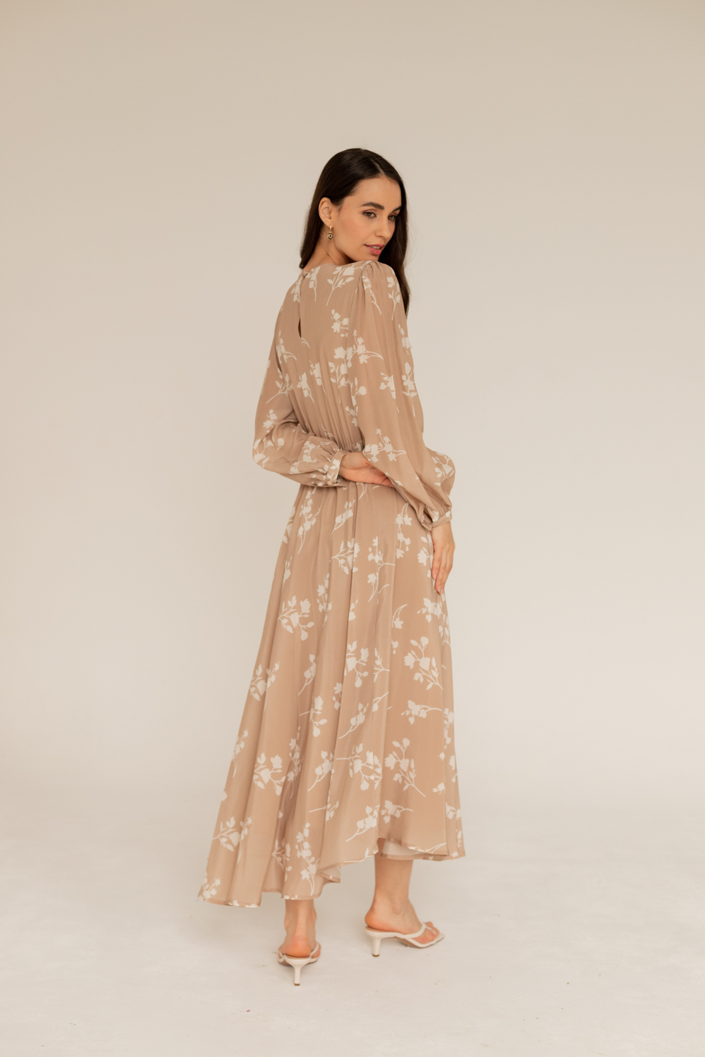 sukienka jedwabna magnolia beżowa